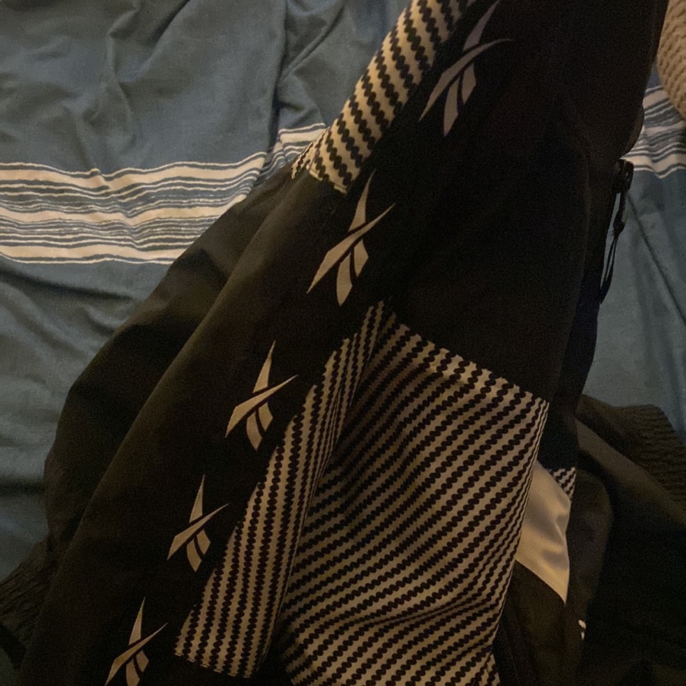 Reebok bomber jacket - Picture 4 of 4